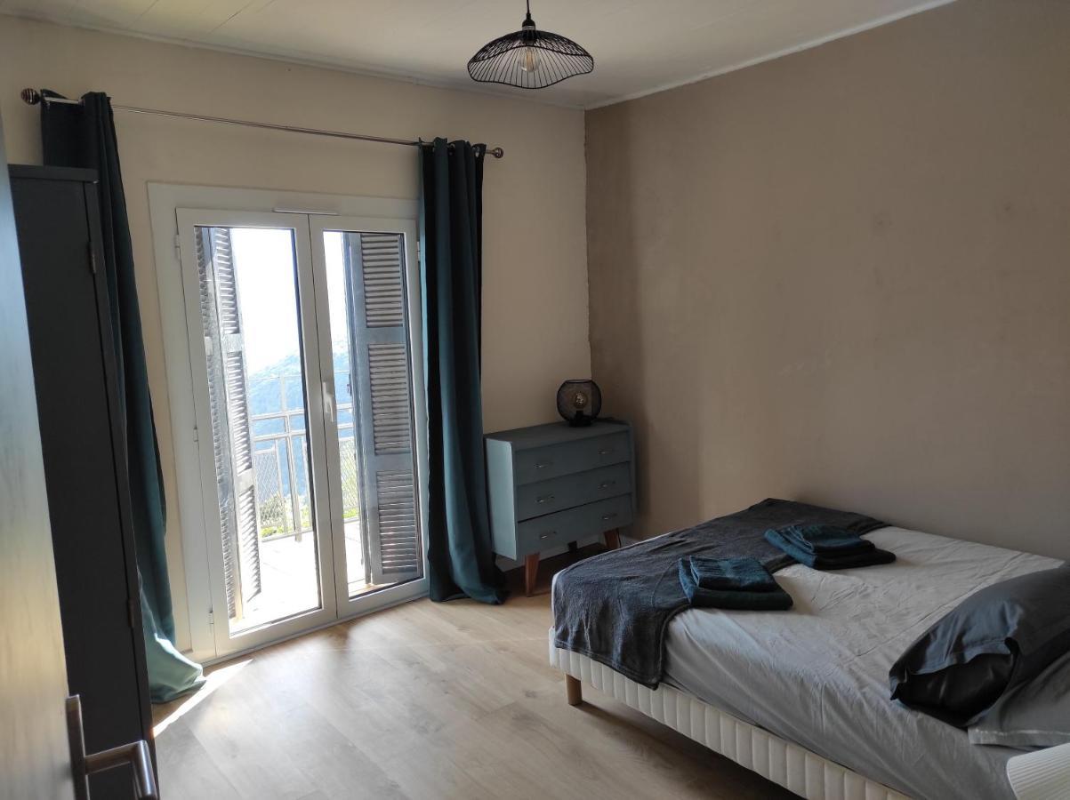 Hébergement de vacances Maison De Village Avec Vue Sur Les Montagnes